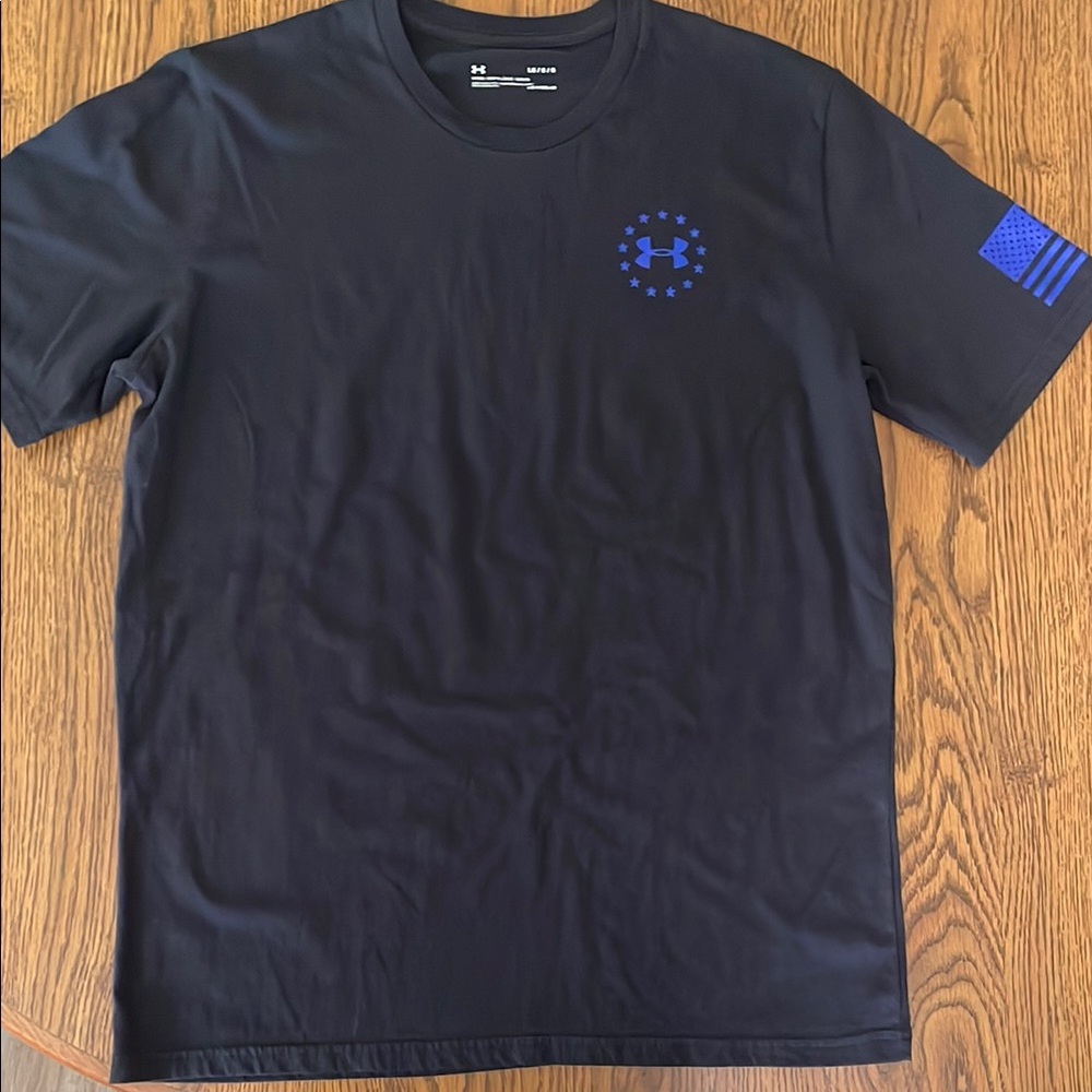 Under Armour Men's Black T-Shirt